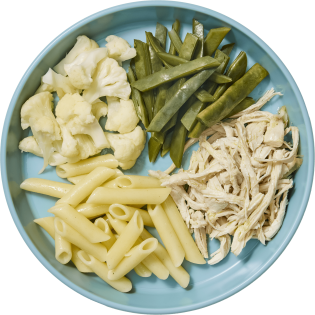 Pasta y pollo con verduras